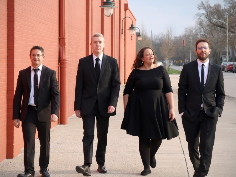 Sarah Vaughan &ndash; The Divine One (Laura Camara & the Jake Reed Trio)